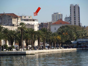 Отель Diocletian Apartments & Rooms  Сплит